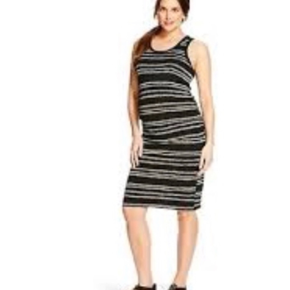 Maternity dress. Super cute!